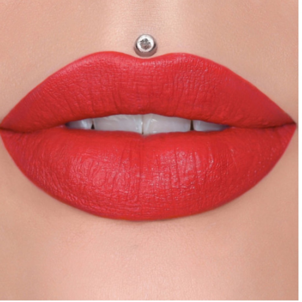 Jeffree Star Velvet Trap in Cherry Soda .12 oz